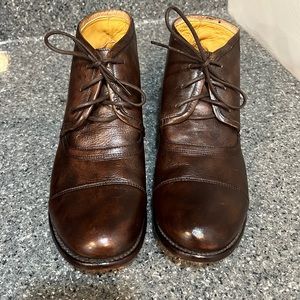 Bed Stu cobbler chukka in like new condition.